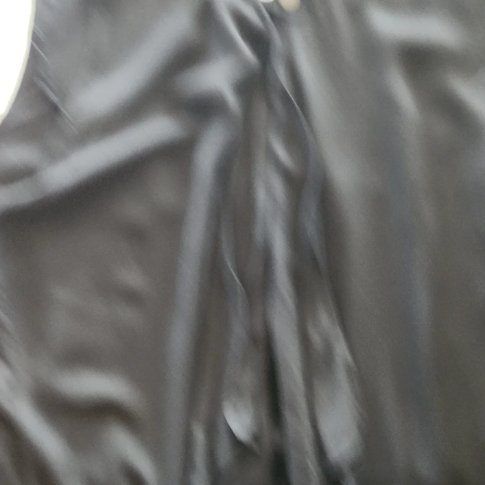 NWT Torrid Black Sleeveless Top with Zipper Accents - Picture 6 of 8